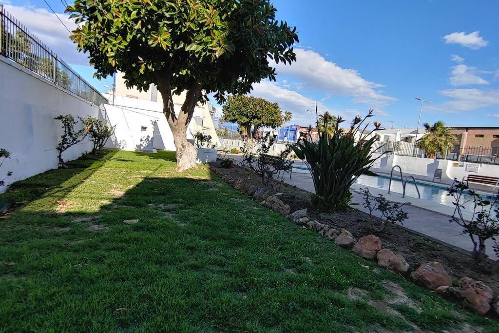 Precioso Apartamento Frente A La Playa Torre Del Mar Extérieur photo