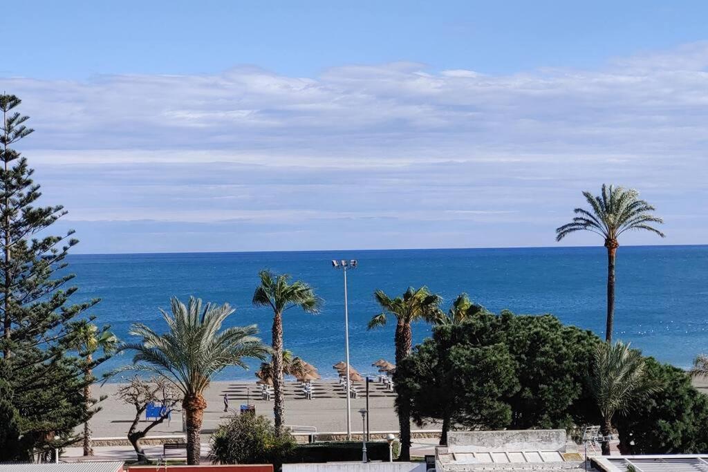 Precioso Apartamento Frente A La Playa Torre Del Mar Extérieur photo