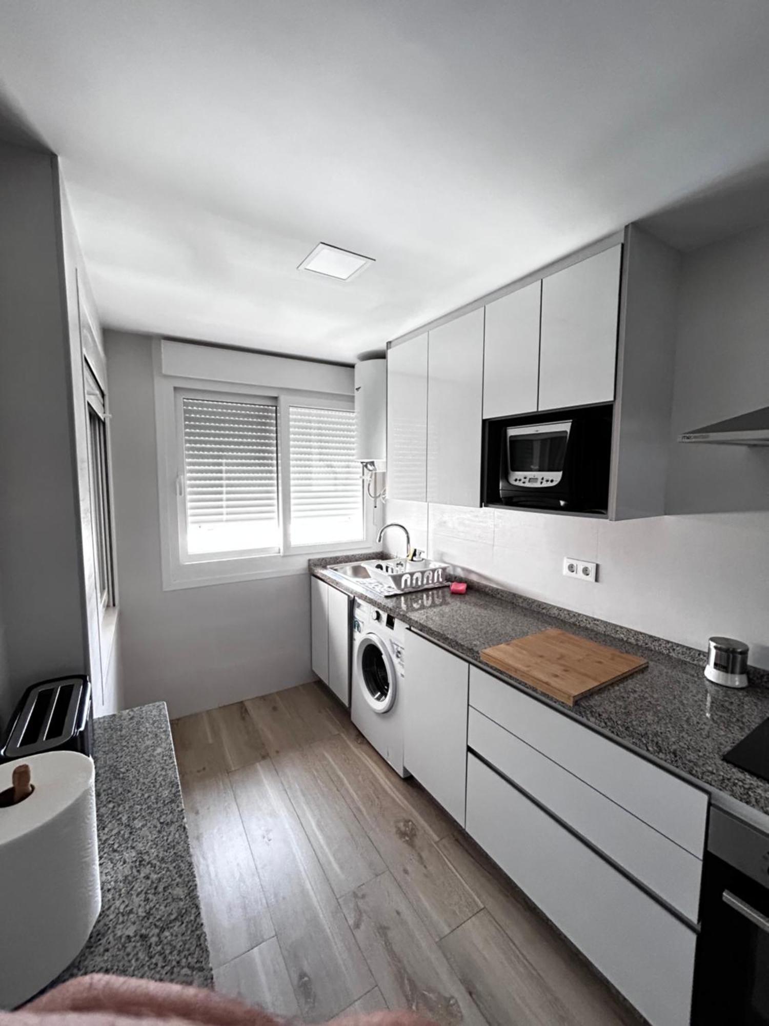 Precioso Apartamento Frente A La Playa Torre Del Mar Extérieur photo