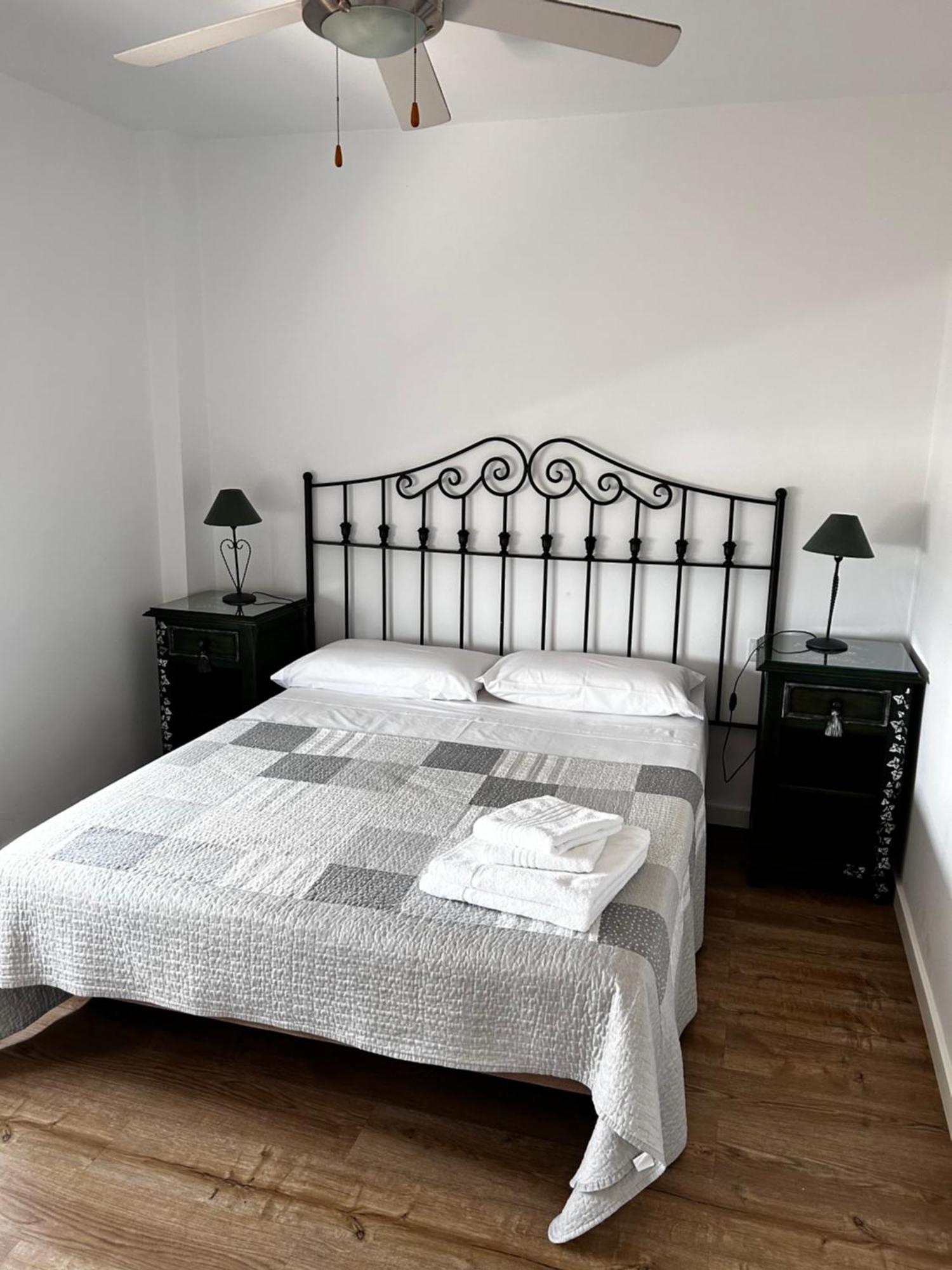 Precioso Apartamento Frente A La Playa Torre Del Mar Extérieur photo